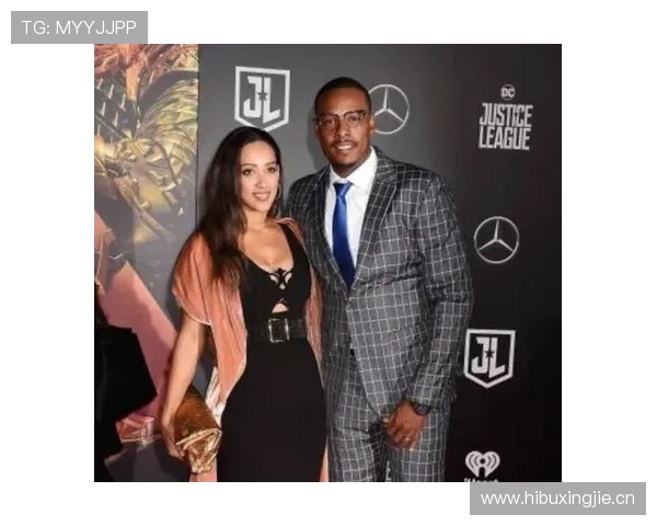 女主持调侃按摩浴缸情趣皮尔斯幽默回应家中无此奢侈品